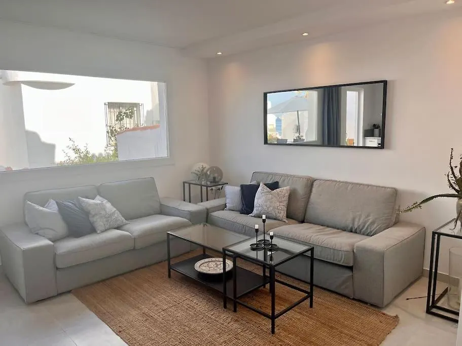 Nyrenoverat! Beachfront Townhouse Med Pool Màlaga 0*,  Španělsko