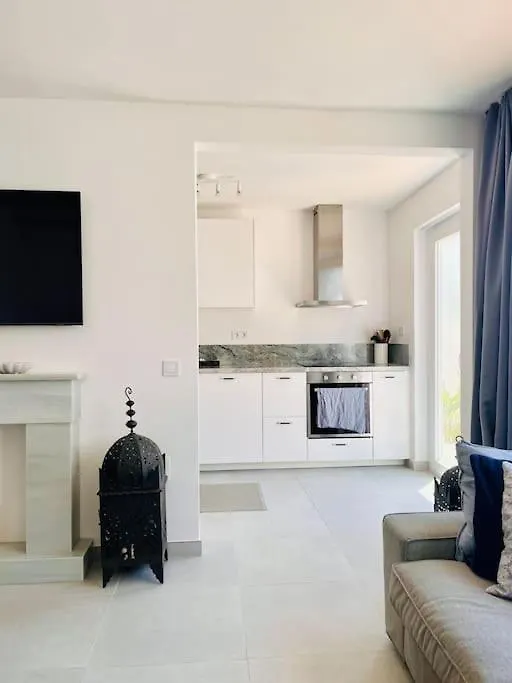 Nyrenoverat! Beachfront Townhouse Med Pool Màlaga 0*,