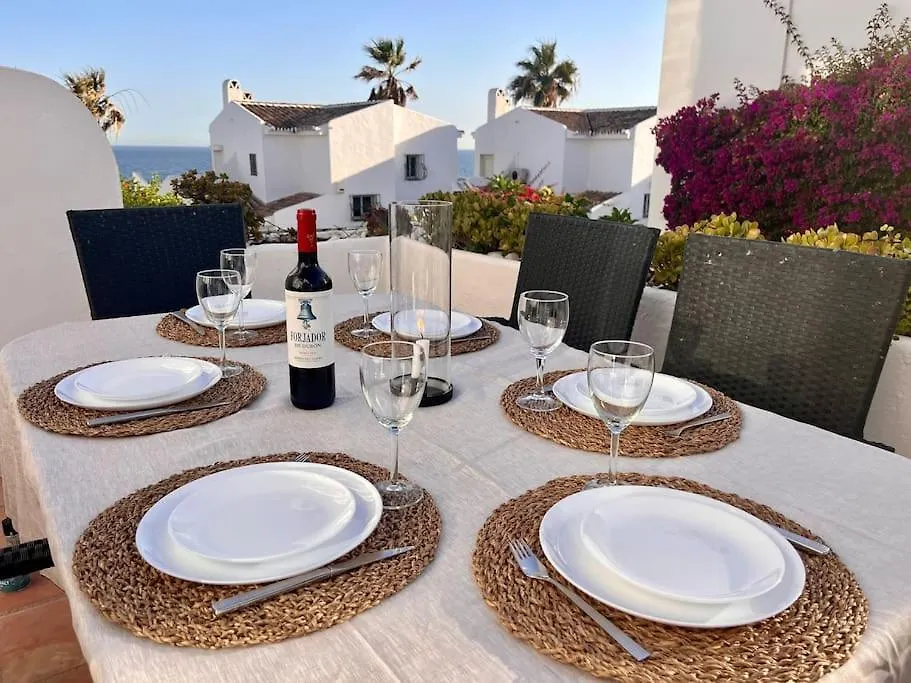 Nyrenoverat! Beachfront Townhouse Med Pool Màlaga