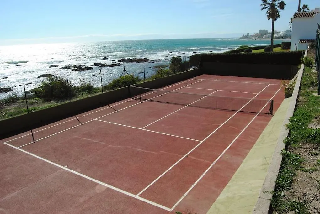 Nyrenoverat! Beachfront Townhouse Med Pool Malaga 0*,  Spain