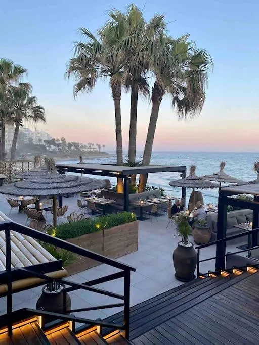 Nyrenoverat! Beachfront Townhouse Med Pool Malaga 0*,