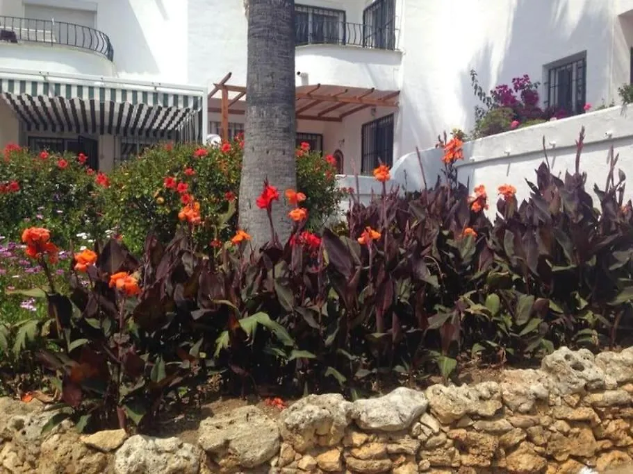 Nyrenoverat! Beachfront Townhouse Med Pool Malaga