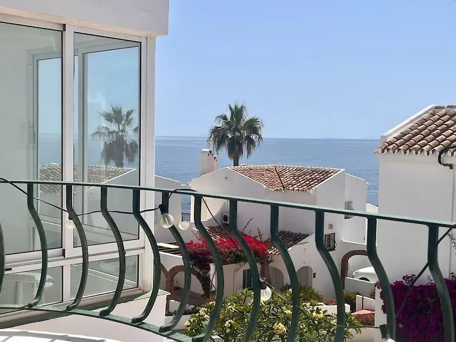 Nyrenoverat! Beachfront Townhouse Med Pool Malaga Spain